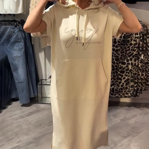 Ebba™ | Casual kjole med hette og feminin passformHooded casual kjole med feminin passform