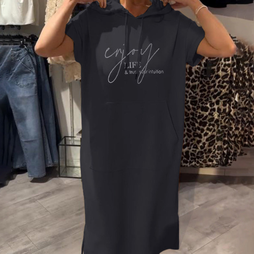 Ebba™ | Casual kjole med hette og feminin passformHooded casual kjole med feminin passform