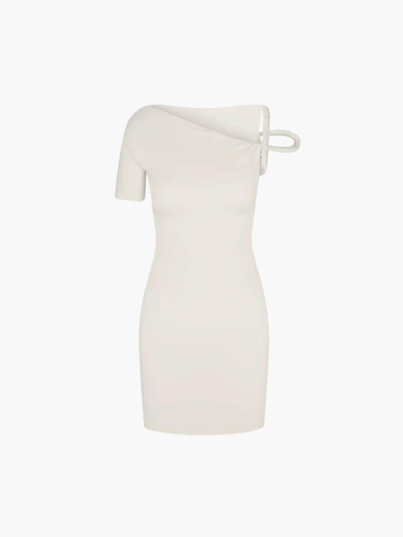 Elvik™ | Tettsittende Mini Kjole med Drapering
