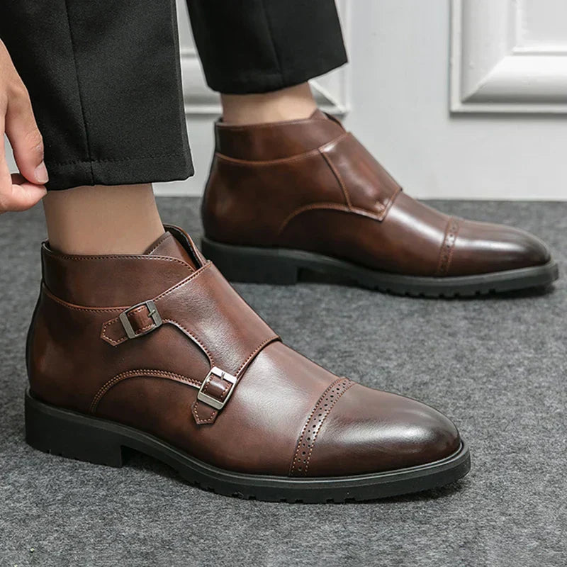 Olsen & Olsen™ Darell | Lærsko med Dobbel Munkebelte