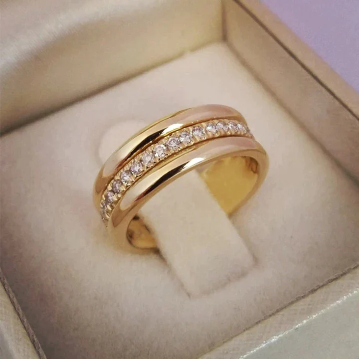 Aurora | Vintage Zirkonia Inngravert Ring